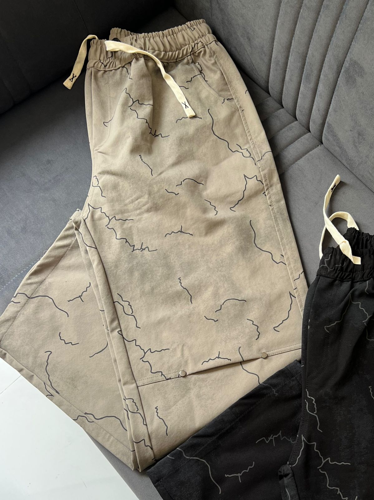 Abstract Contour Printed Baggy Wide-Leg Trousers (Imported Lower)